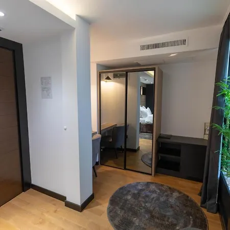 Borneo Hotel 3*